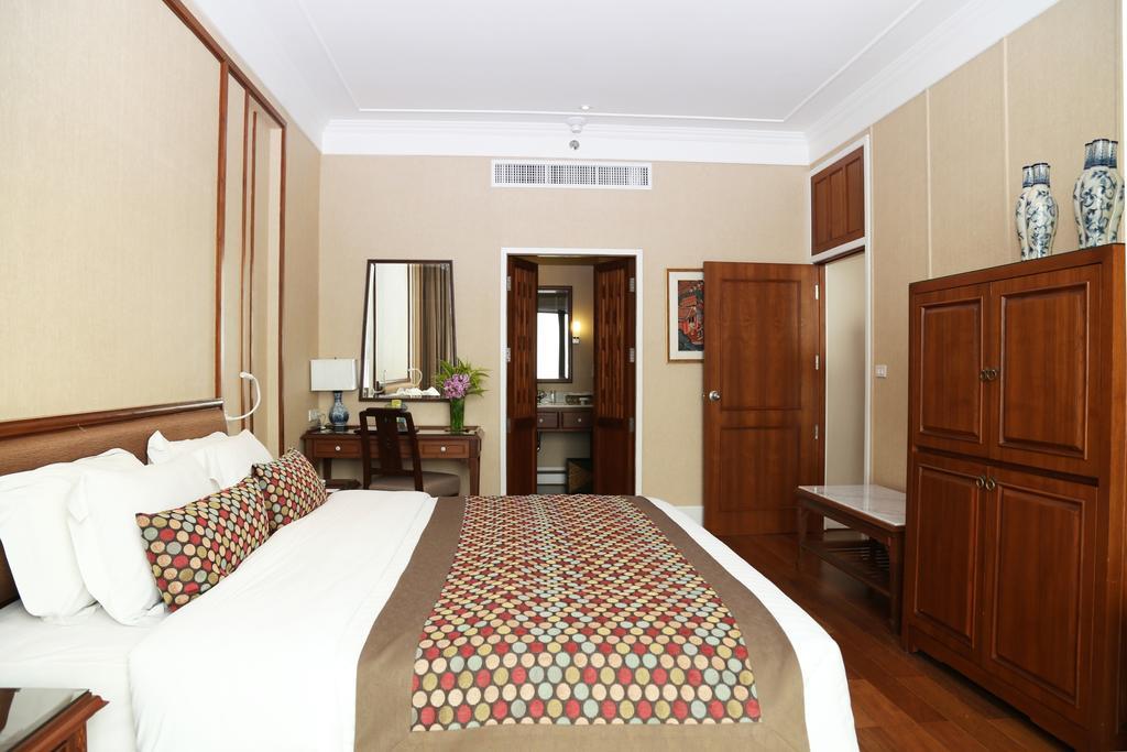 The Empress Hotel - Sha Extra Plus Chiang Mai Bagian luar foto