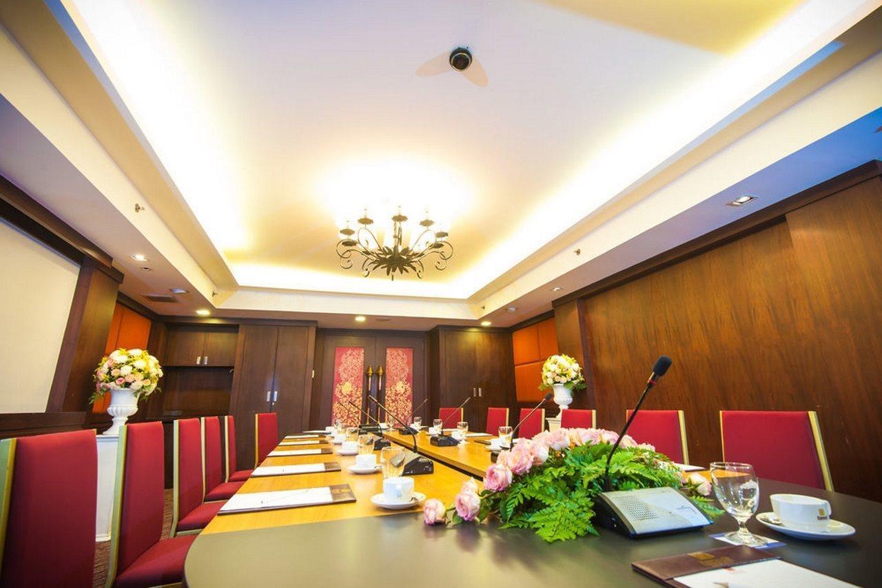 The Empress Hotel - Sha Extra Plus Chiang Mai Bagian luar foto
